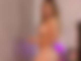 Live cam show with CataRicci - Blonde Hair on Camming Site