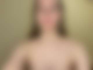 Live cam show with Viktoria - Blonde Hair on studioflirtlive.com