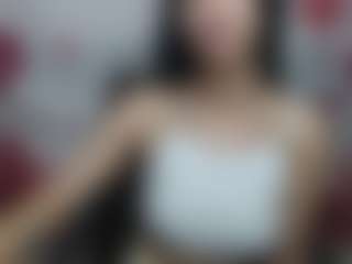 Live cam show with EvaClarkk - Body Massage on Camsoda