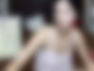 Live cam show with EvaClarkk - Drinking on Camsoda