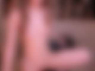 Live cam show with IsabellaMoretti - Erotic Dance on liverealitysex.com