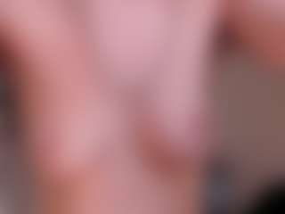 IsabellaMoretti's Live Sex Cam Show