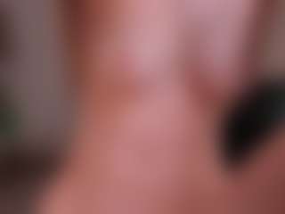 IsabellaMoretti's Live Sex Cam Show