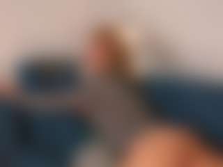 Live cam show with KyomiVelvet - Blonde Hair on Camsoda