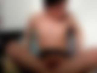 Pettite-gotth's Live Sex Cam Show