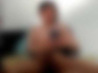 Pettite-gotth's Live Sex Cam Show