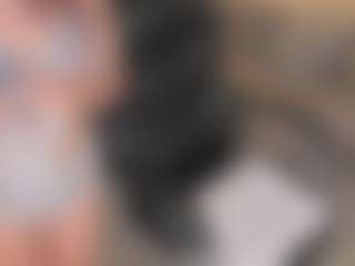 Live cam show with ScarlettRose-X - Flashing on xDating