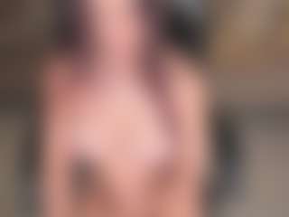 Live cam show with ScarlettRose-X - Athletic Young Adult on live18s.com