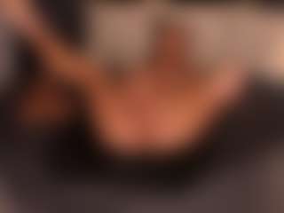 Live cam show with ScarlettRose-X - Athletic Young Adult on Camsoda