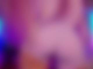 Amyとのライブチャットショー - CamsodaのDomina