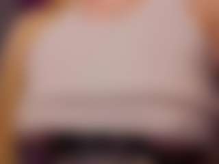 Live cam show with Amy - Blonde Hair Shaved Pussy on fapnchat