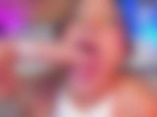 Live cam show with Micki - Orgasm on livesuperchat.net