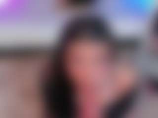Live-Cam-Show mit Micki - Striptease auf Camsoda