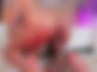 Live cam show with Micki - Deepthroat on fapnchat