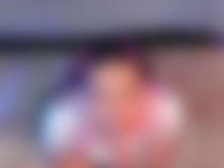 Live cam show with Micki - Amateur Brown Hair on Latina Girls