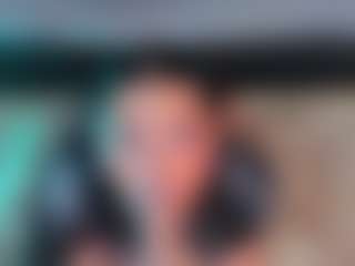Live cam show with Micki - Blowjob Brown Hair on Camsoda