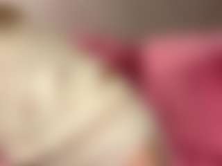 Live cam show with Rose - White on hotwifechat.live | united states