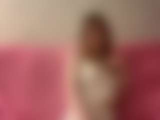 Live cam show with Rose - Sexy on UwU Esports