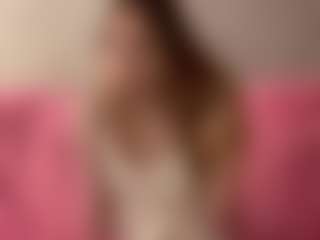 Live cam show with Rose - Petite on PervPlay.com