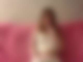 Live cam show with Rose - Striptease on sexylivex.com