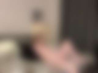Live cam show with Rose - Small Tits on Uber Horny