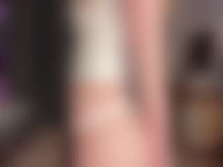 Live cam show with Rose - Fingering on eurowanks.com