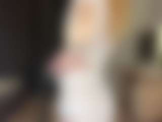 Live cam show with Rose - Athletic Bedroom on Camming Site