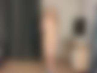 Live cam show with Rose - Big Tits Small Tits on SpunkLive