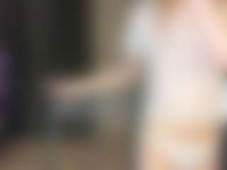 Live cam show with Rose - Spank on CamClone
