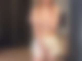 Live cam show with Rose - Red Hair Teen (18+) on milfzrlive.com
