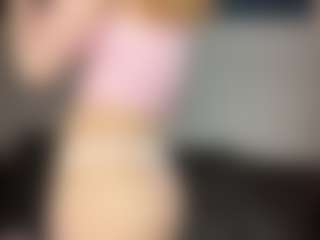Live cam show with Rose - Red Hair Shaved Pussy on Gym Cam Girls