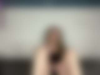 Live cam show with Rose - Striptease on fuklive.com