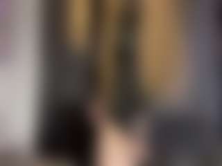 Live cam show with Rose - Smoking on madthumbs