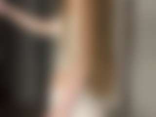 Spettacolo in cam dal vivo con Rose - Cowgirl su Camsoda