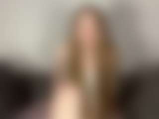 Live cam show with Rose - Fingers on StripNow
