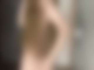 Live cam show with Rose - Young Adult on Camsoda