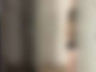 Live cam show with Rose - Skinny Teen (18+) on Camiplay Live
