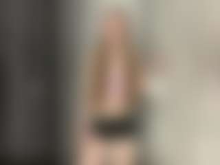 Live cam show with Rose - Teen (18+) on Big Tits