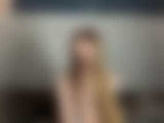Live cam show with Rose - Blonde Hair Small Tits on Camsoda