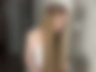 Live cam show with Rose - Green Eyes on Dolls Live