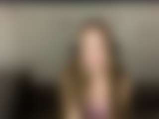 Live cam show with Rose - Smoking on Camsoda