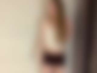 Live cam show with Rose - Striptease on parknlotfishbdy