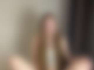 Live cam show with Rose - Spank on Camsoda