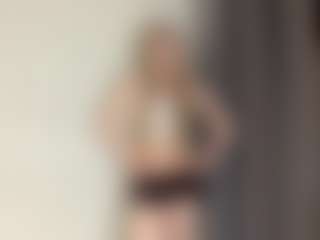 Live cam show with Rose - Blonde Hair on Adult Interactions