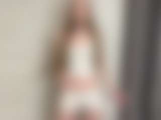 Live cam show with Rose - Red Hair on Hubzter Live