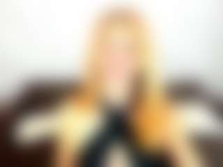 Live cam show with LunaFlinn - Green Eyes on Pornisteam.com