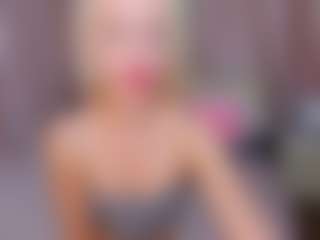 Live cam show with mishapallmer - Strip on Camsoda
