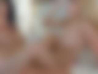Live cam show with alexialushh - Eating Pussy on AdultVida.com
