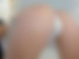 Live cam show with alexialushh - Tiny Tits on Fling VIP Chat