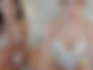 Live cam show with alexialushh - Flashing on studioflirtlive.com